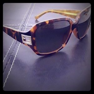 FENDI SUNGLASSES